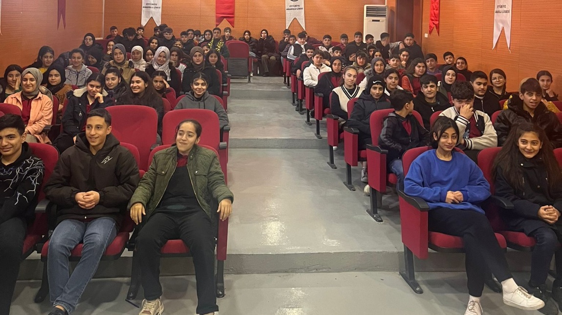 Okulumuz öğrencilerine ''Dersimiz Atatürk'' filmi izletildi