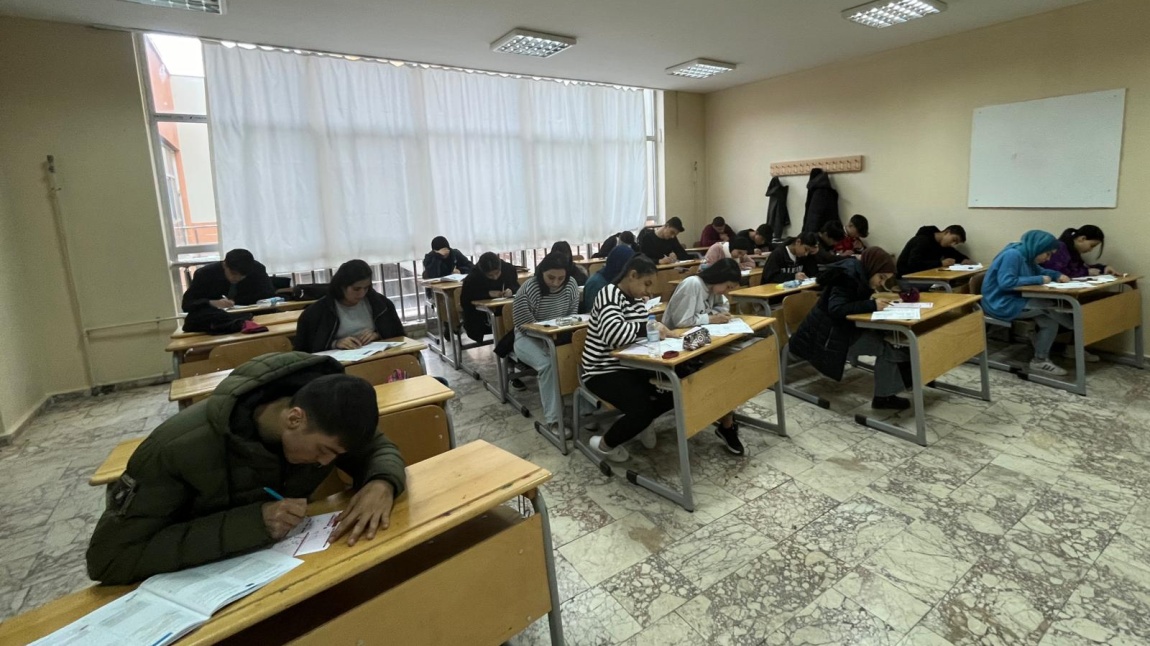 Bigep kapsamında 12. sınıflara düzenlenen 2. TYT deneme sınavı